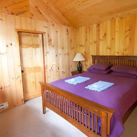 Desolation Sound Resort Powell River Room photo