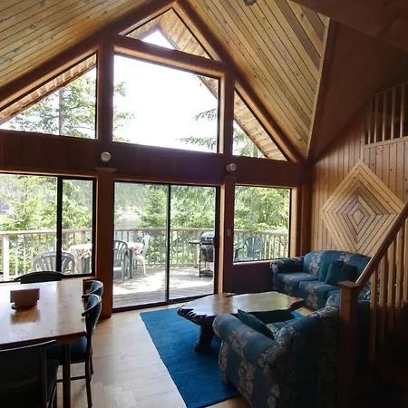 Desolation Sound Resort Powell River Room photo