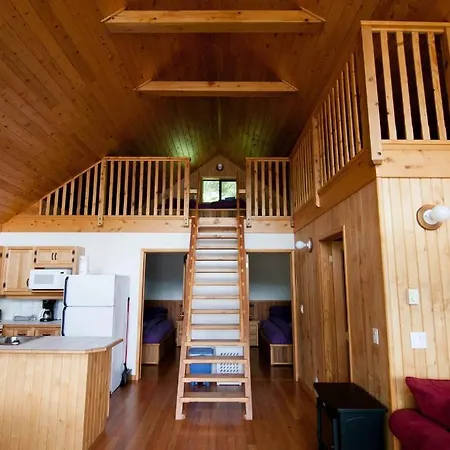 Desolation Sound Resort Powell River Room photo