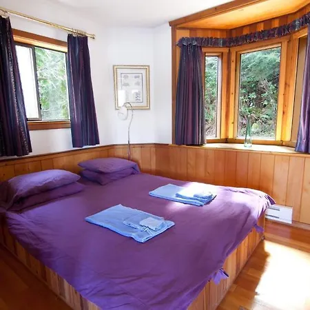 Desolation Sound Resort Powell River Room photo