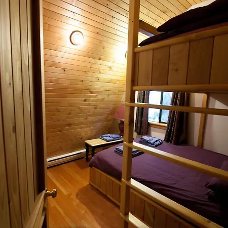 Desolation Sound Resort Powell River Room photo