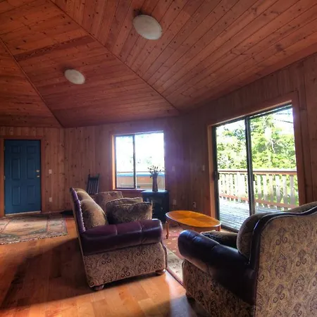 Desolation Sound Resort Powell River Room photo