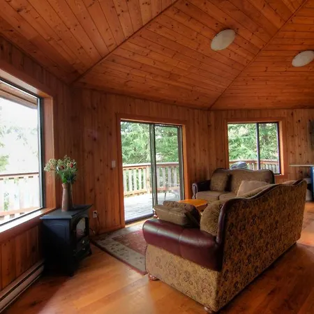 Desolation Sound Resort Powell River Room photo
