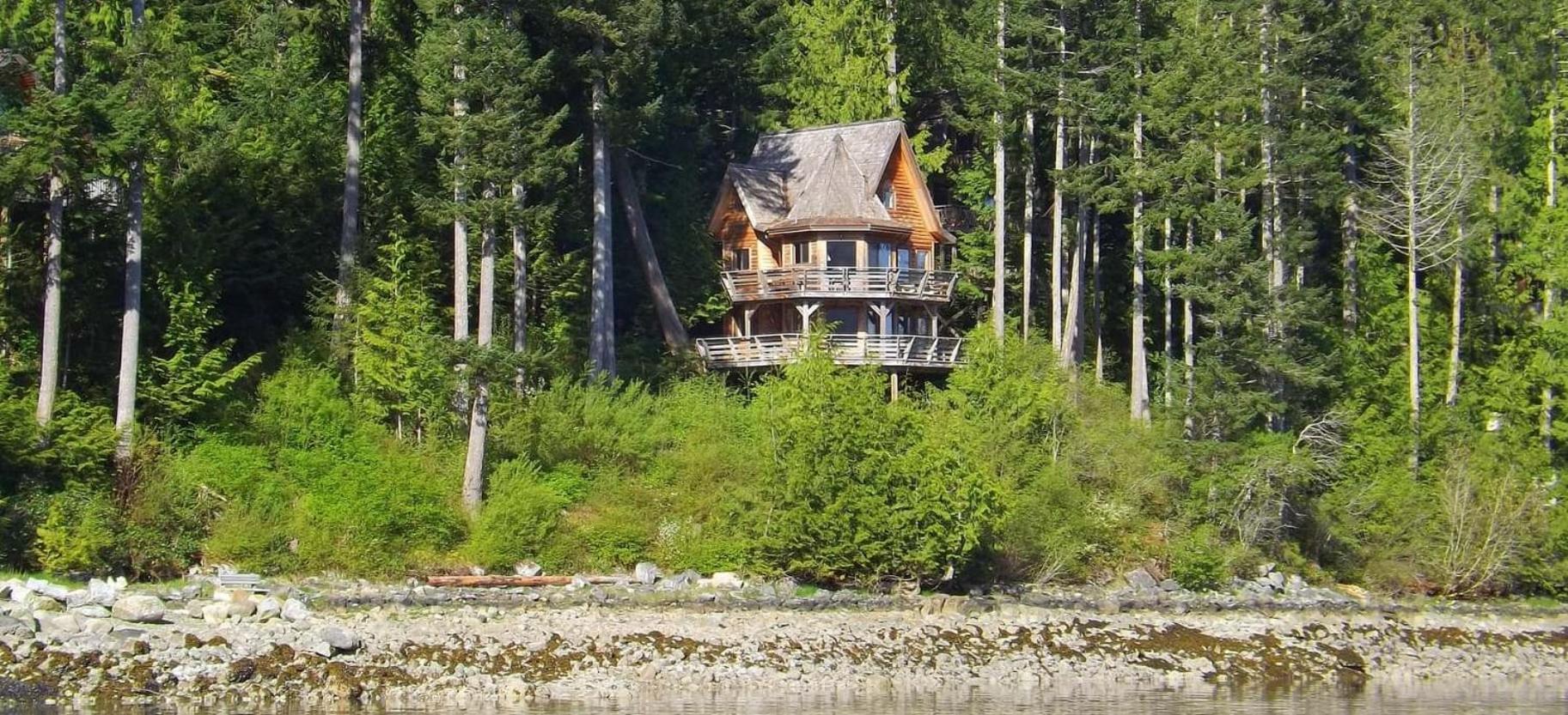 Lodge Desolation Sound