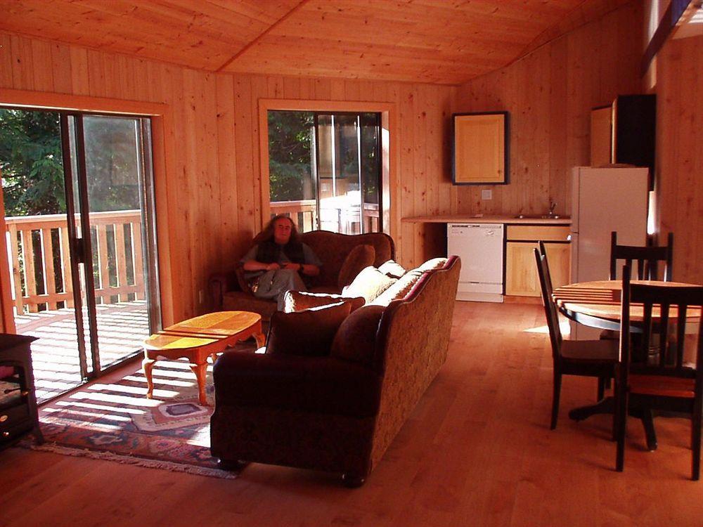 Lodge Desolation Sound