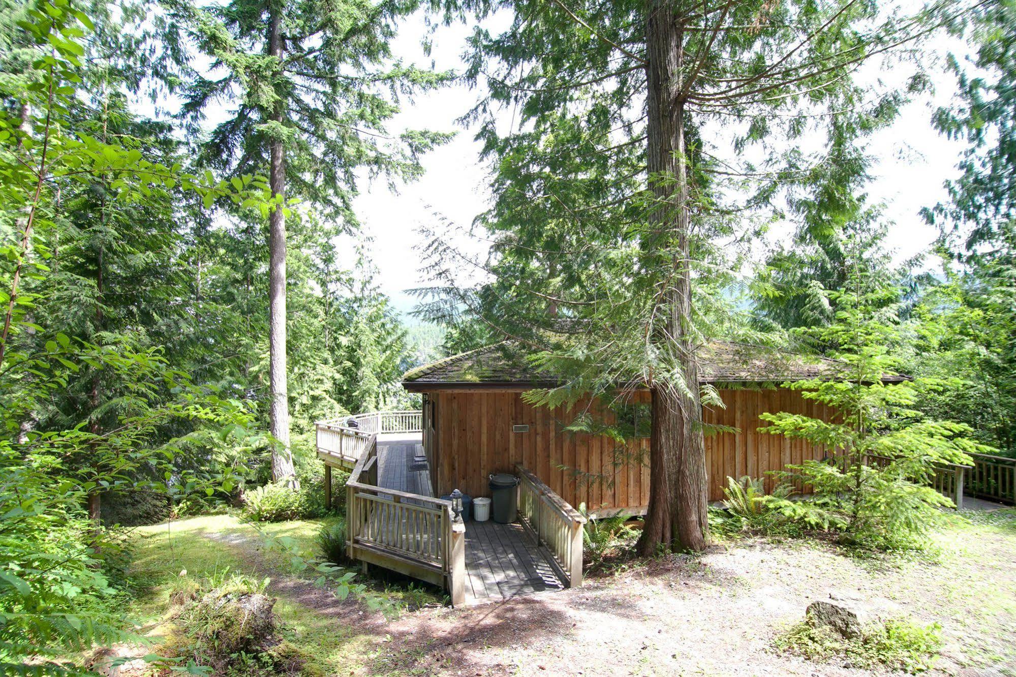 Lodge Desolation Sound