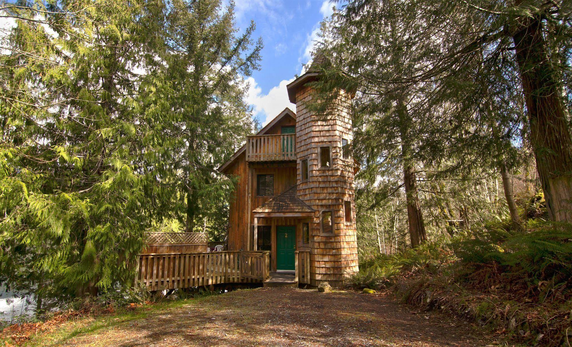 Lodge Desolation Sound